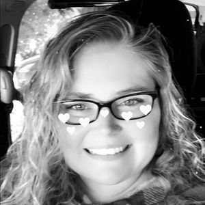 Meet your Posher, Kendra